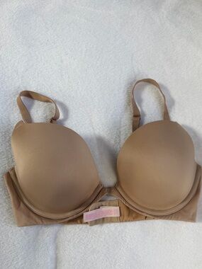 Victoria’s Secret - very sexy plunge - 32DD